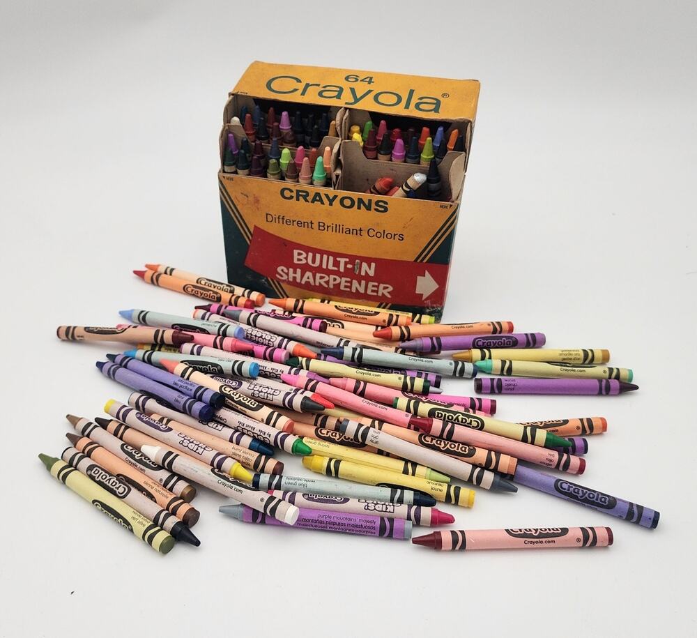 Lot of 100+ Vintage 1960s+ Crayola Binney And Smith Retired Crayons Many Retired